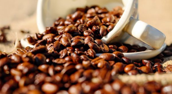 コーヒー過剰摂取注意⁉気を付けたいカフェインと不整脈・中毒